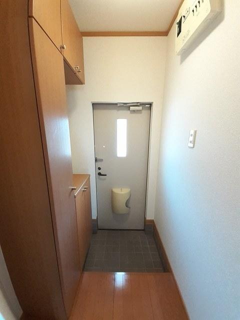 ＥＤＥＬＨＥＩＧＨＴＳ　１号館（103） 玄関
