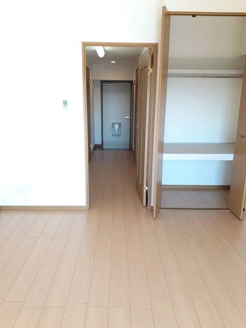 エアリーストリート（705） 室内