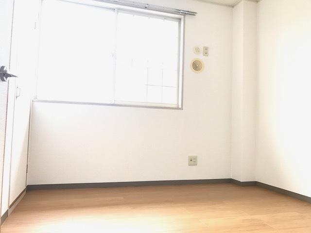 プラドールＡ（202） リビング