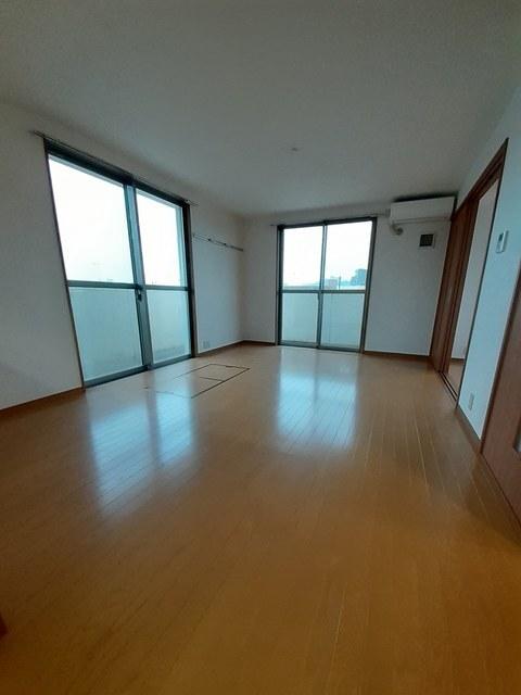 ルネスＧ才賀（302） リビング