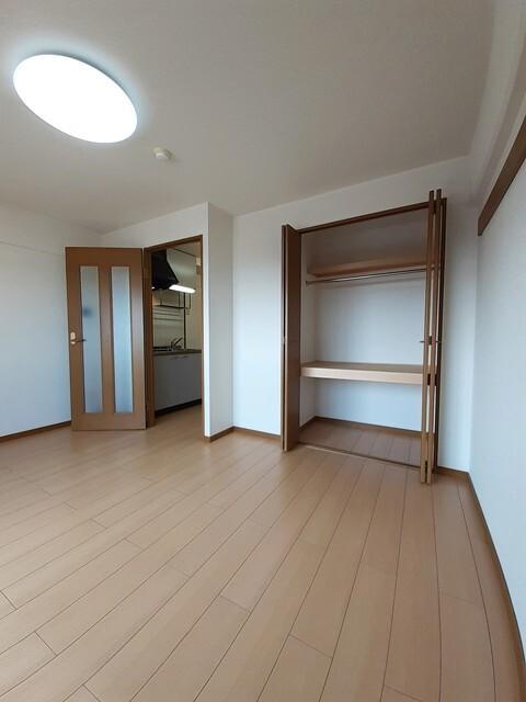 シーポート花時計（402） 収納