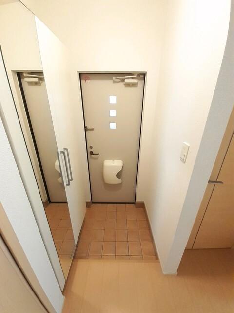 グリッターコートⅡ（101） 玄関