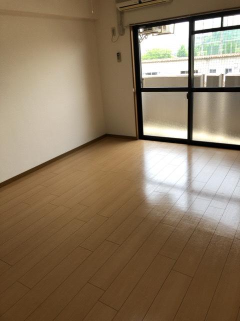 エクセレント　由布（305） リビング