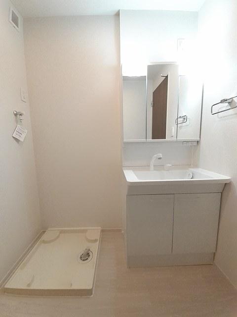 エアリー　ガーデン（102） 洗面