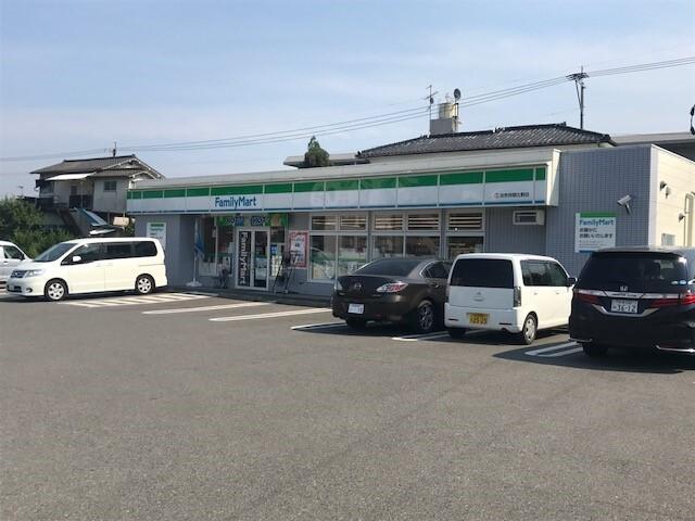 ファミリーマート　挟間古野店：700m