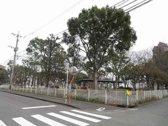 賀来公園：500m
