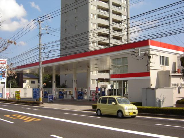 ガソリンスタンド：1000m