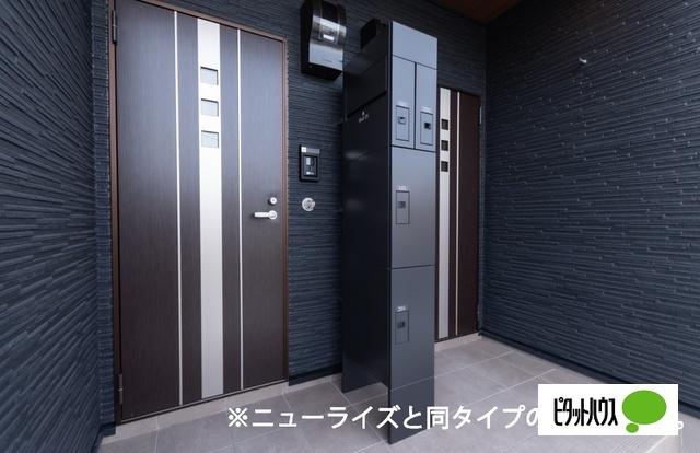 プラティーク挾間　壱番館（202） エントランス