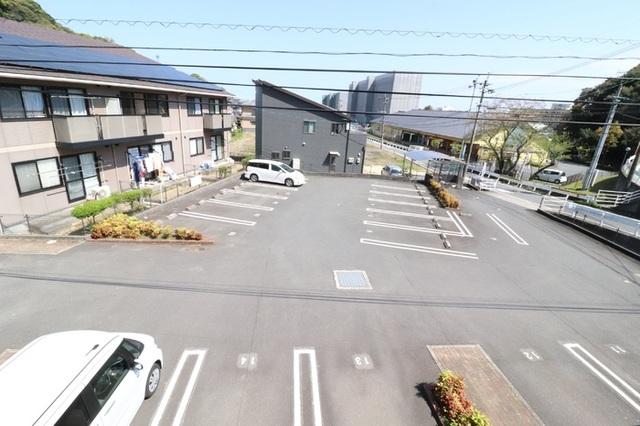 グリーンシャテロ　B棟（202） 駐車場