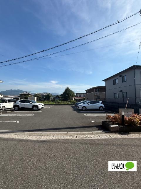 グレイス祇園．Ｇ（102） 駐車場