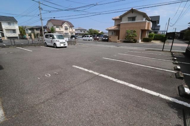 Ｓｅｊｏｕｒキャラ（205） 駐車場