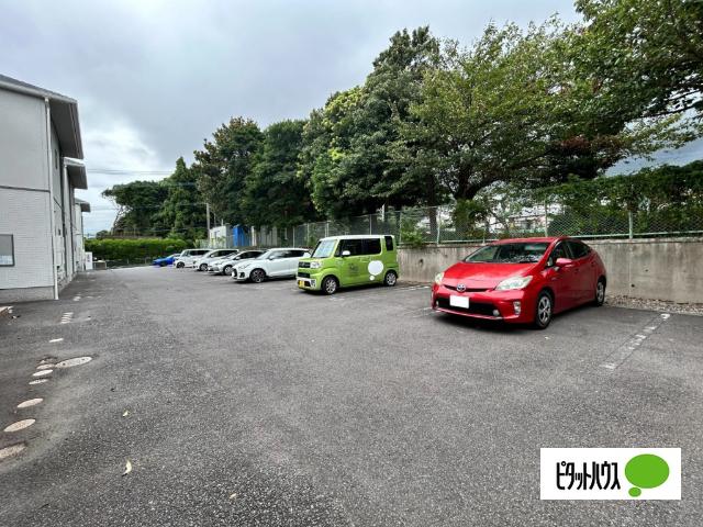 別府市新別府町マンション 駐車場