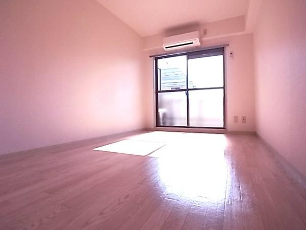 神戸市灘区岩屋中町マンション リビング