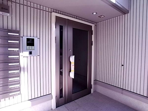 ＳＨＩＮＫＯＢＥ　ＣＯＬＮ（203） エントランス
