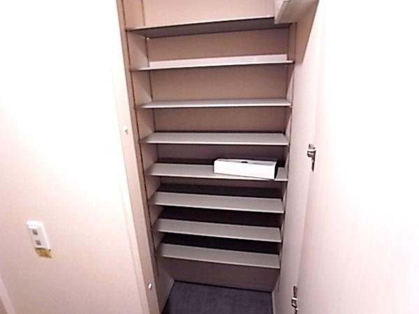 ＳＨＩＮＫＯＢＥ　ＣＯＬＮ（203） 収納
