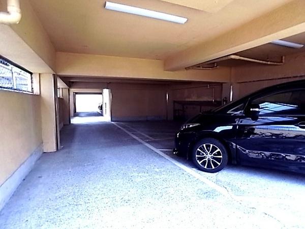 神戸市中央区国香通マンション 駐車場