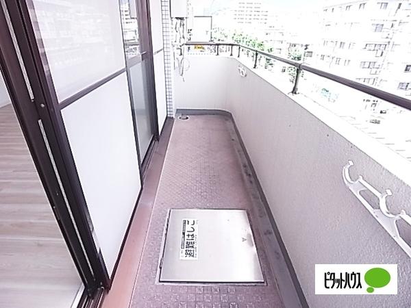 ローレル甲南（503） バルコニー