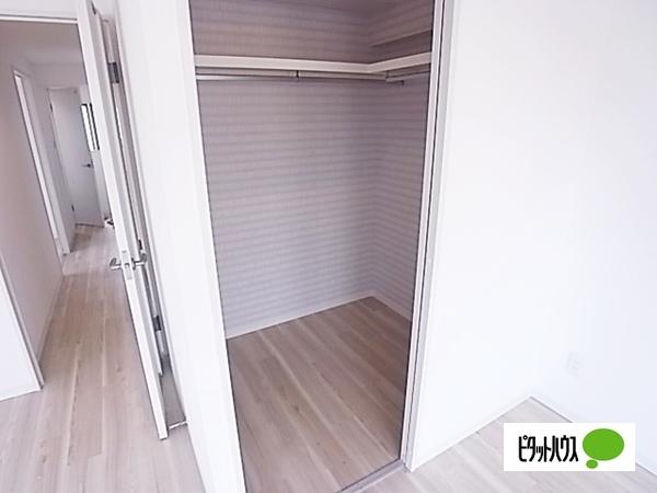ローレル甲南（503） 収納