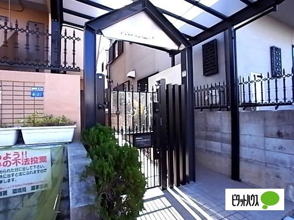 HU岩屋ハイツ（302） エントランス