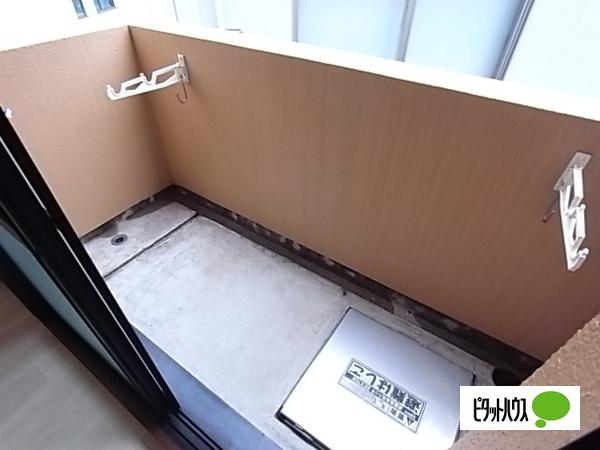 HU岩屋ハイツ（302） バルコニー