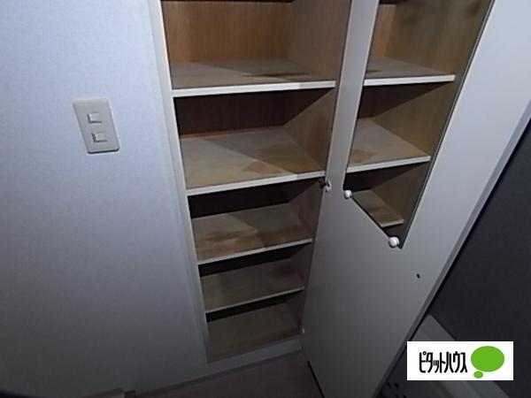 神戸市灘区岩屋中町マンション 収納