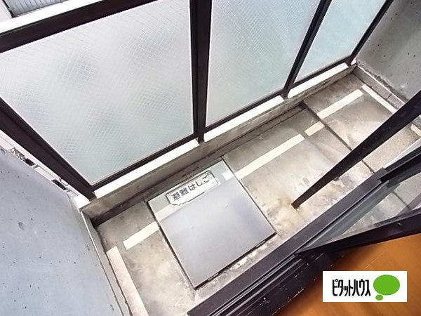 神戸市灘区新在家南町マンション バルコニー