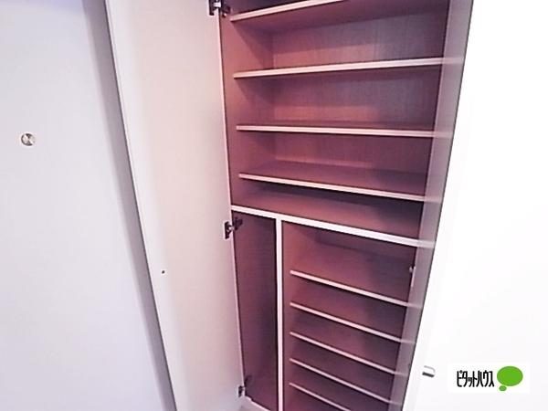 神戸市中央区熊内橋通マンション 収納