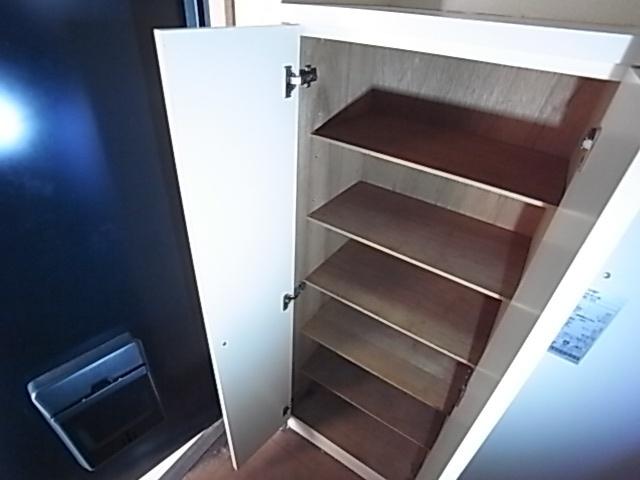 神戸市灘区神ノ木通マンション 収納