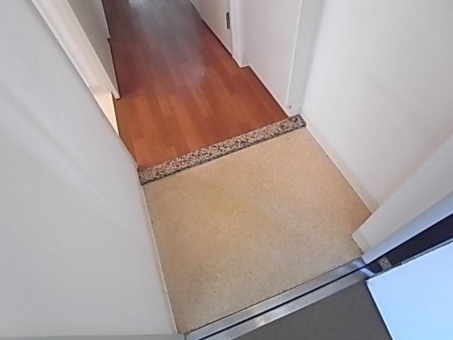 神戸市中央区熊内橋通マンション 玄関