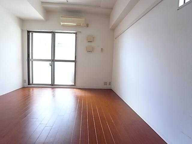神戸市中央区熊内橋通マンション リビング