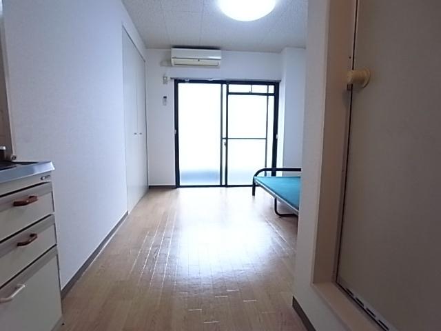神戸市中央区東雲通マンション リビング