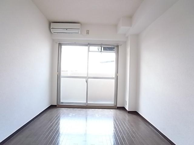 神戸市灘区森後町マンション リビング