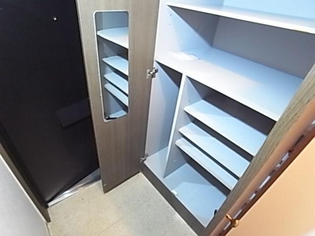 神戸市灘区岩屋北町マンション 収納