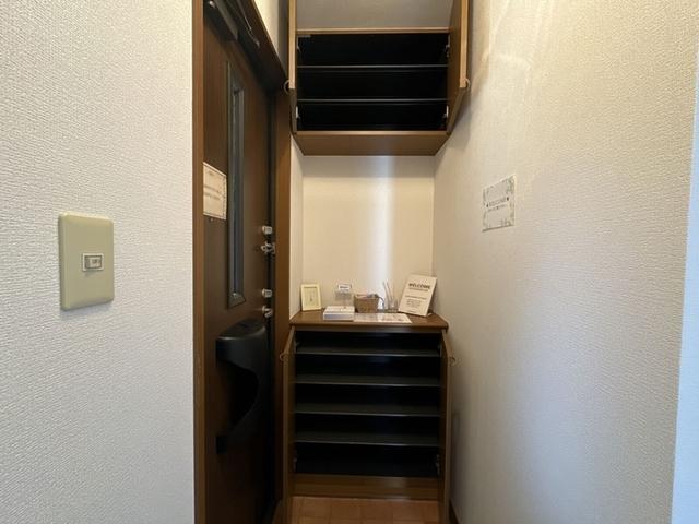 トワイライト　B棟（106） 玄関