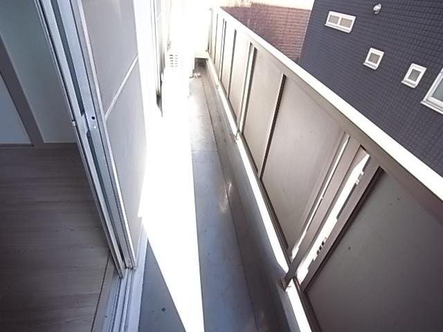 メゾン琵琶（3B） バルコニー