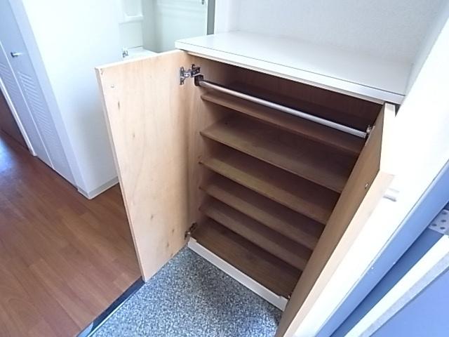 レシェンテ六甲（305） 収納