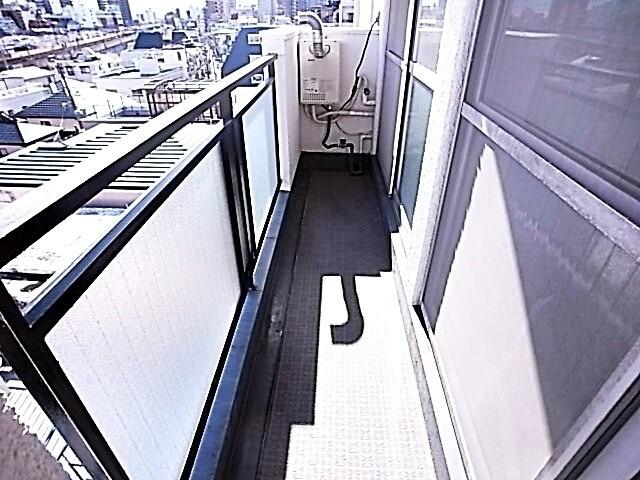 カァーサ六甲（501） バルコニー