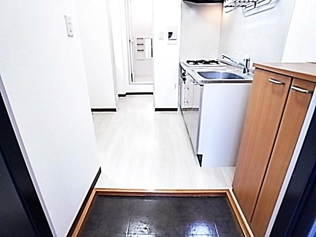 フルール岡本（202） 玄関