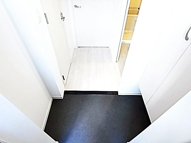 ＡＳＣＬＡＩＲＥ　ＫＯＢＥ　ＨＩＧＡＳＨＩＮＡＤＡ（201） 玄関