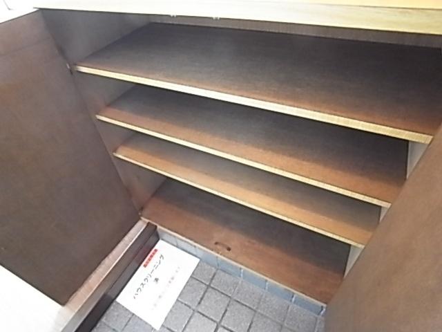 サンシャトー王子（402） 収納