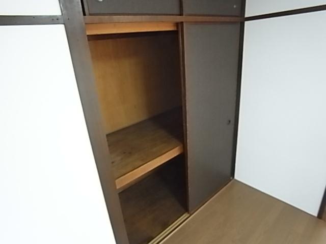 サンシャトー王子（402） 収納