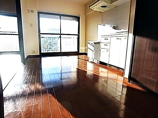 神戸市灘区灘北通マンション リビング