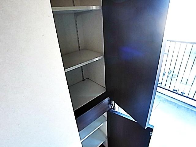 神戸市灘区灘北通マンション 収納