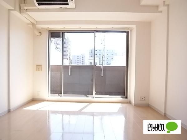 CITYSPIRE新神戸（1007） リビング