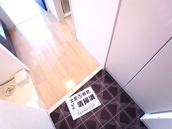 エステムコート三宮ＥＡＳＴⅢラヴィッサ（303） 玄関