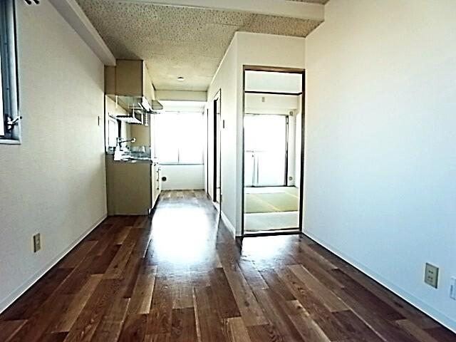 神戸市中央区上筒井通マンション リビング
