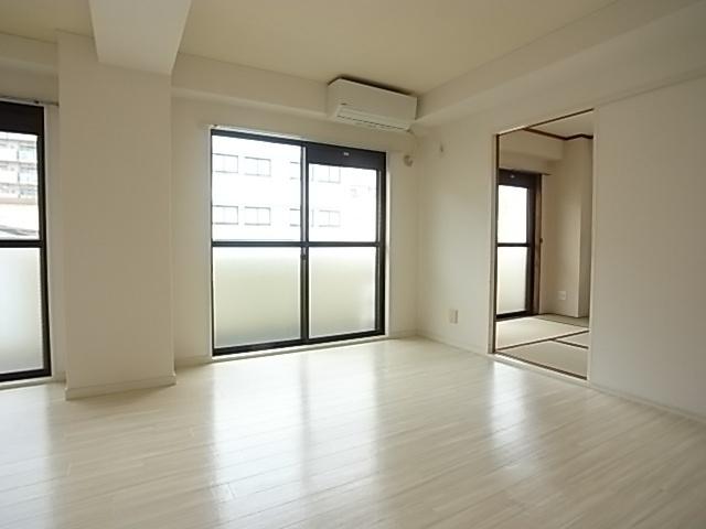 神戸市灘区灘南通マンション リビング