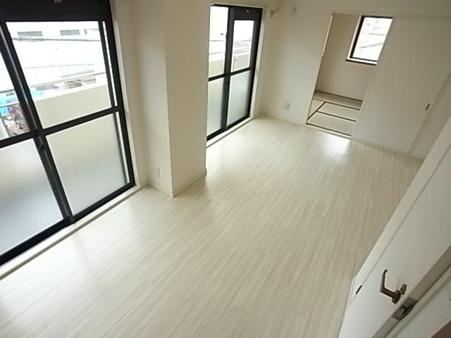 神戸市灘区灘南通マンション リビング