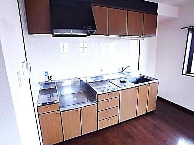 アゼリア六甲（402） キッチン