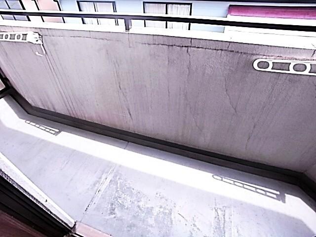 アゼリア六甲（402） バルコニー
